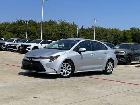 Used 2024 Toyota Corolla LE FWD image 1