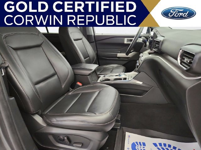 Used 2022 Ford Explorer XLT w/ Equipment Group 202A AWD/4WD image 31