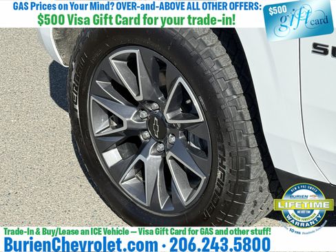 Used 2022 Chevrolet Suburban Z71 w/ Luxury Package AWD/4WD image 31