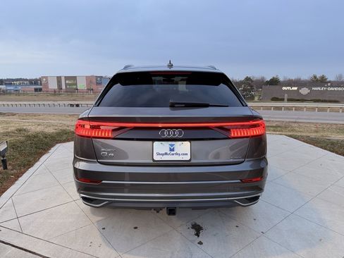 Used 2019 Audi Q8 Prestige image 8