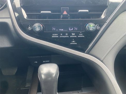 Used 2024 Toyota Camry SE image 23