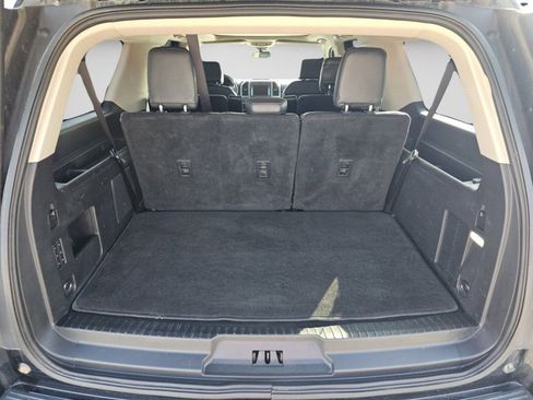 Used 2018 Ford Expedition Max Platinum AWD/4WD image 27