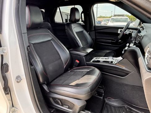 Used 2023 Ford Explorer ST-Line w/ Class IV Trailer Tow Package RWD image 31