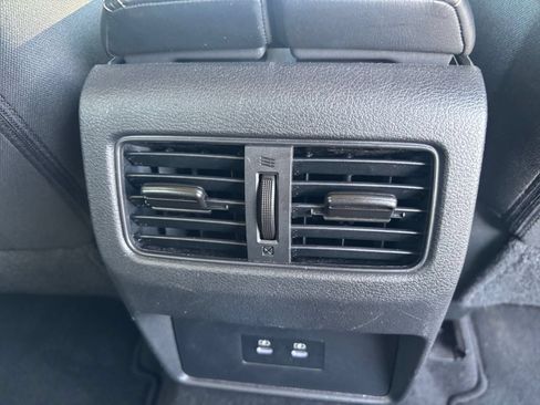 Used 2025 Nissan Rogue SV AWD/4WD image 24