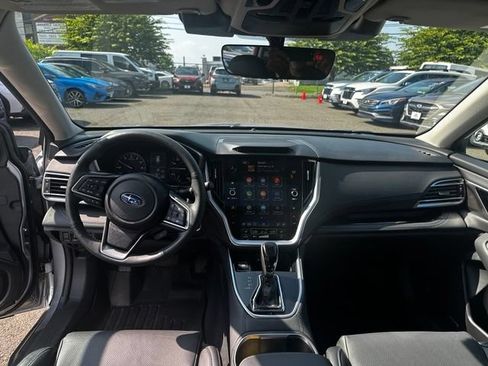 Used 2025 Subaru Outback Limited AWD/4WD image 13