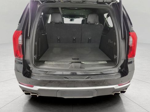 Used 2025 GMC Yukon XL Denali image 6