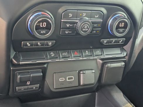 Used 2021 GMC Sierra 1500 AT4 AWD/4WD image 16