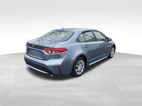 Used 2021 Toyota Corolla LE w/ Carpet Mat Package (TMS) image 6