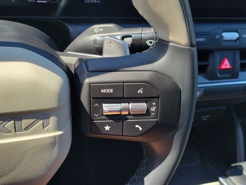 Used 2025 Kia K4 GT-Line w/ GT-Line Sunroof Package FWD image 25