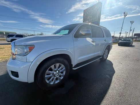 Used 2015 Toyota Sequoia Platinum image 7