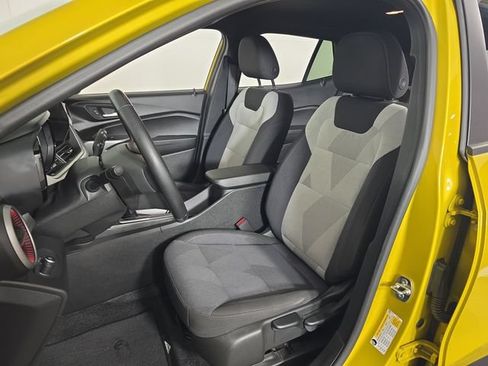 Used 2024 Chevrolet Trax RS FWD image 22