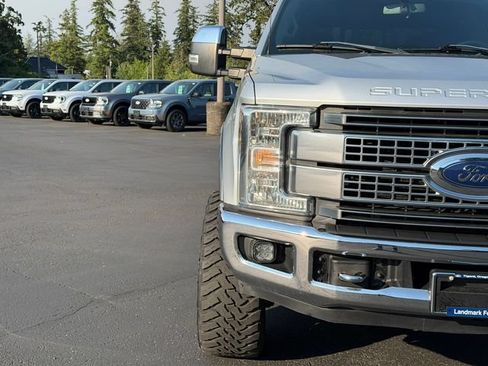 Used 2018 Ford F350 Lariat w/ Chrome Package AWD/4WD image 8