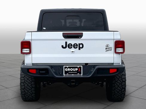 Used 2023 Jeep Gladiator Sport AWD/4WD image 5