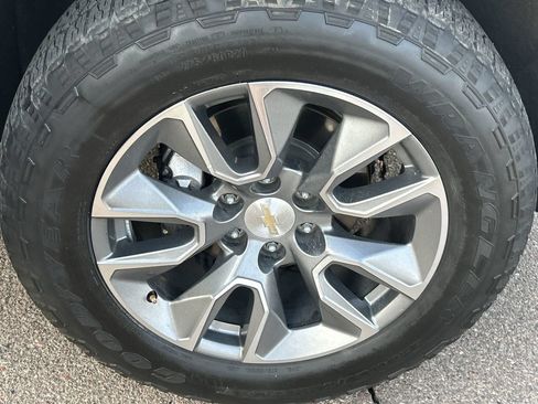 Used 2020 Chevrolet Silverado 1500 Custom w/ Custom Value Package RWD image 7