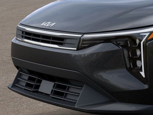 New 2026 Kia K4 LX image 13