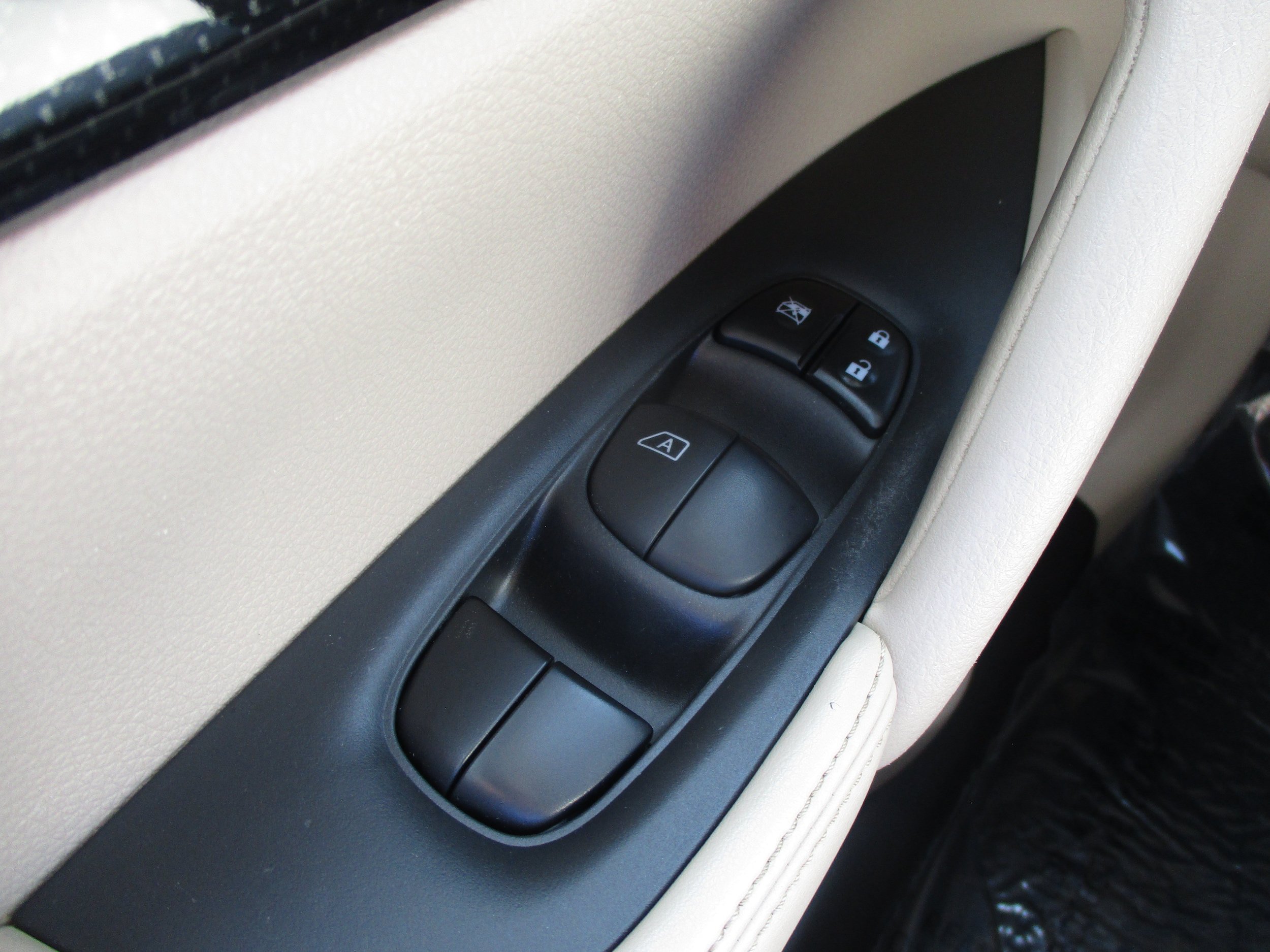 Used 2020 Nissan Rogue SL w/ Premium Package AWD/4WD image 33