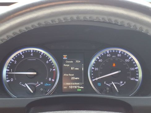 Used 2019 Toyota Highlander XLE AWD/4WD image 16