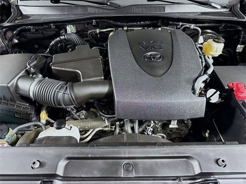 Used 2022 Toyota Tacoma SR5 image 30