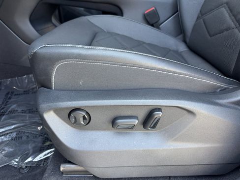 Used 2024 Volkswagen Atlas SE w/ Panoramic Sunroof Package image 32