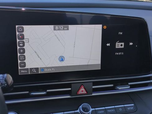 Used 2025 Hyundai Elantra Limited FWD image 18