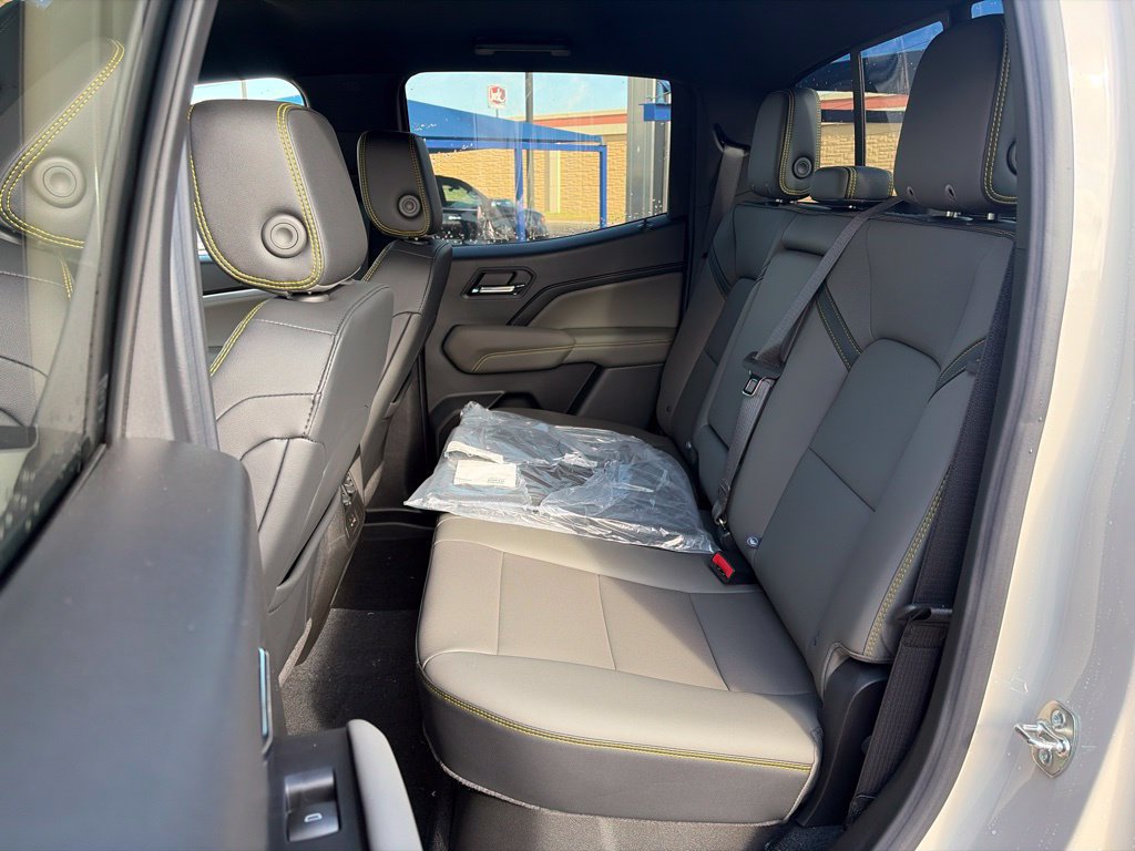 New 2026 Chevrolet Colorado ZR2 AWD/4WD image 17