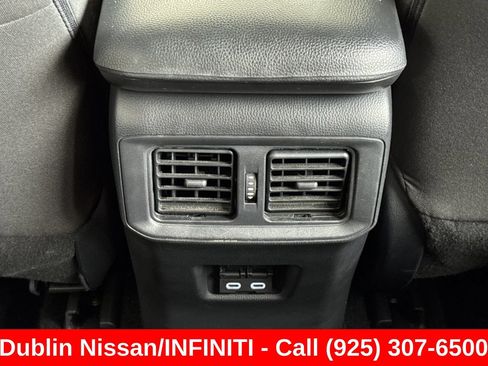 Used 2025 Toyota RAV4 XLE AWD/4WD image 44