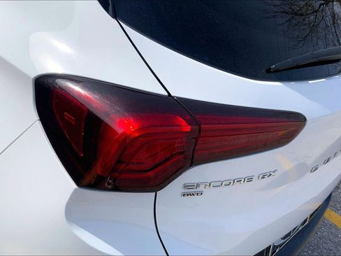 Used 2024 Buick Encore GX Sport Touring image 27