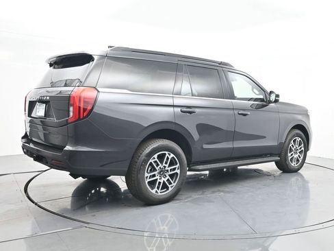 New 2025 Ford Expedition Active image 7