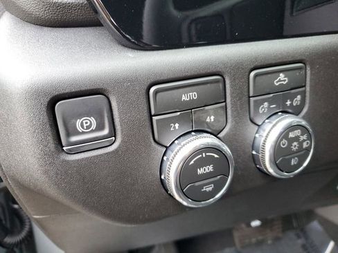 New 2026 GMC Sierra 1500 Elevation image 8