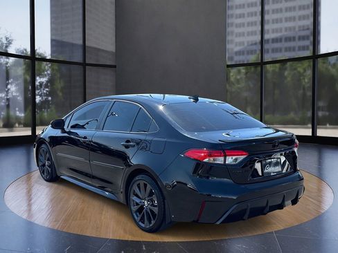 Used 2025 Toyota Corolla SE FWD image 4