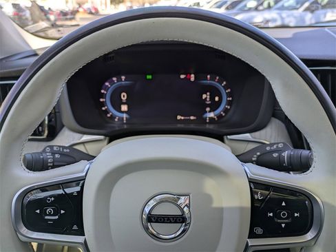 Certified 2023 Volvo XC60 B5 Ultimate image 39