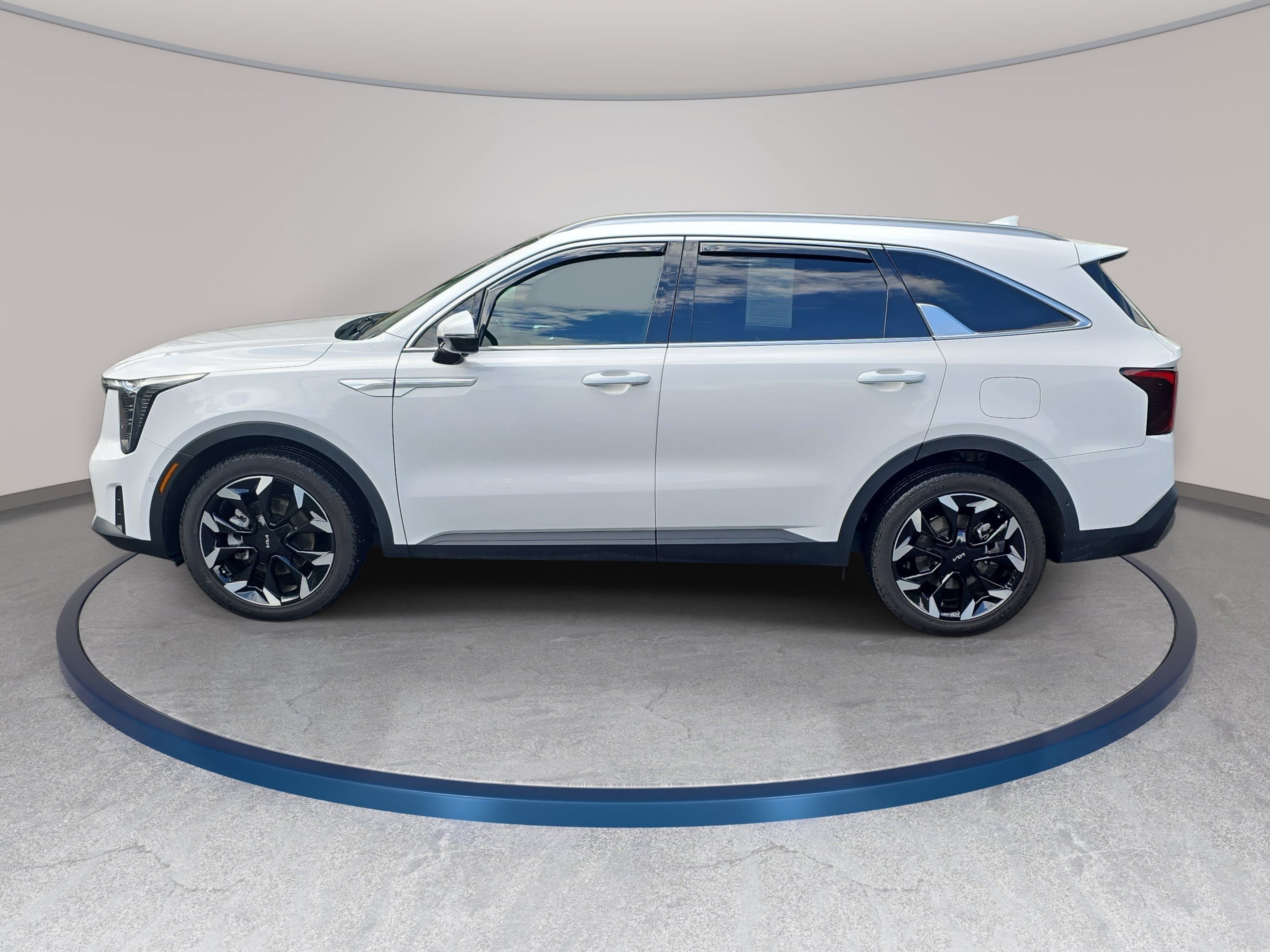 Used 2025 Kia Sorento SX FWD image 8