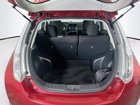 Used 2015 Nissan Leaf SV FWD image 27