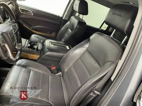 Used 2020 GMC Yukon XL Denali AWD/4WD image 13