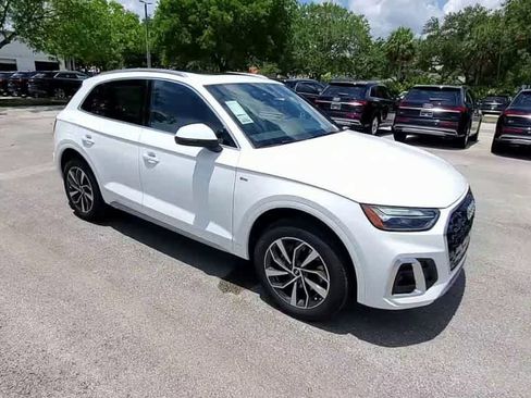 Certified 2023 Audi Q5 2.0T Premium w/ Convenience Package image 3