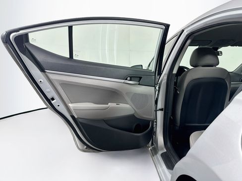 Used 2019 Hyundai Elantra SEL FWD image 25