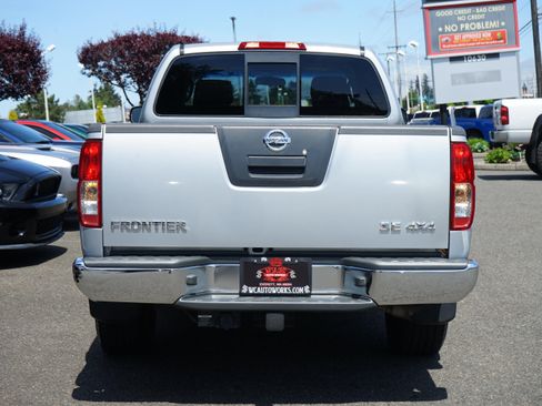 Used 2007 Nissan Frontier SE w/ SE Value Truck Pkg AWD/4WD image 4