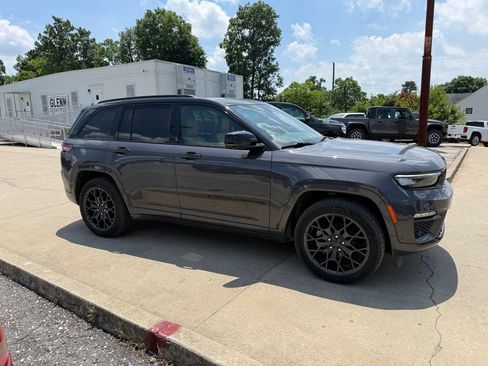 Used 2024 Jeep Grand Cherokee Summit w/ High Altitude Package AWD/4WD image 5