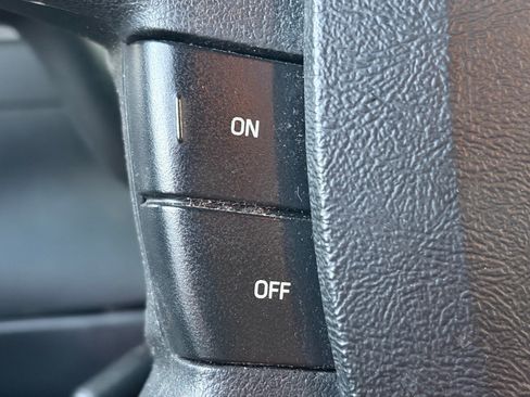 Used 2007 Ford Ranger XLT AWD/4WD image 9