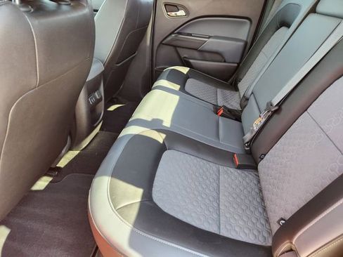 Used 2018 Chevrolet Colorado Z71 image 29