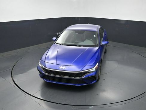 Used 2024 Hyundai Elantra SEL FWD image 18