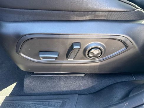 New 2025 Jeep Grand Cherokee Altitude image 13