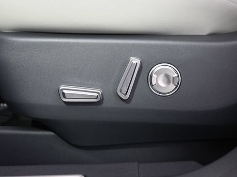 New 2026 Lincoln Nautilus Reserve AWD/4WD image 14