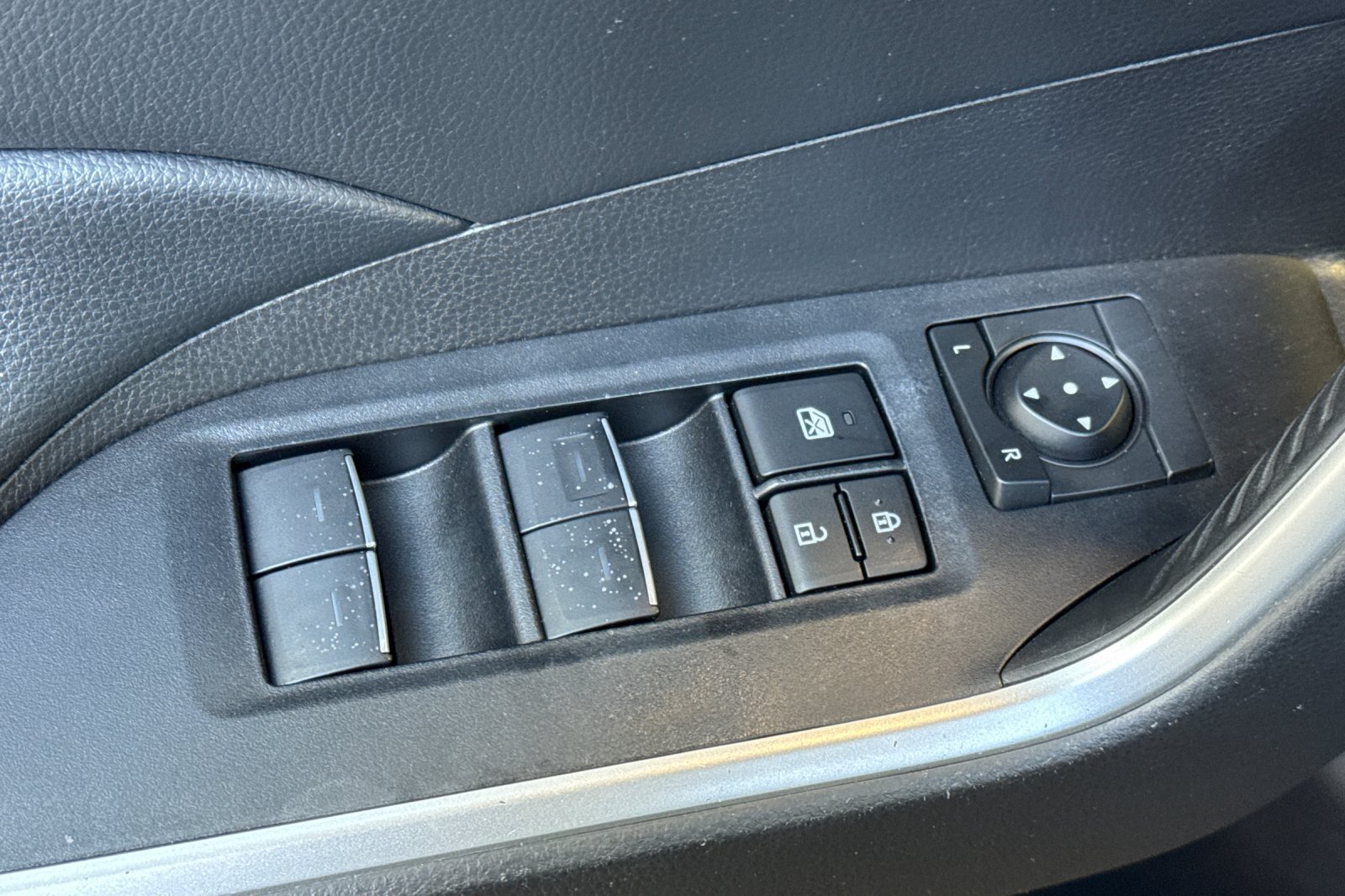 Used 2023 Toyota RAV4 XLE Premium FWD image 15