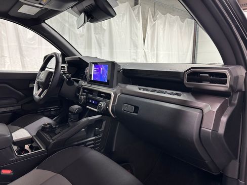 Used 2025 Toyota Tacoma TRD Off-Road image 63
