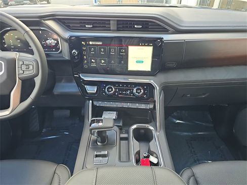New 2026 GMC Sierra 1500 Denali w/ Denali Reserve Package image 13