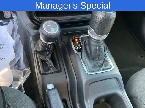 Used 2024 Jeep Wrangler Sport S image 11