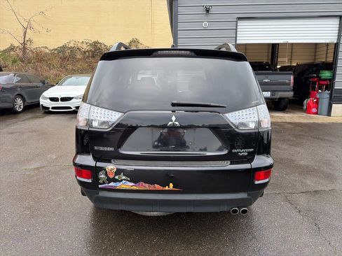 Used 2010 Mitsubishi Outlander XLS image 11