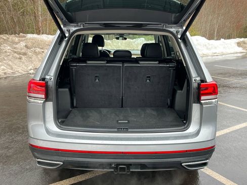Used 2025 Volkswagen Atlas SE image 23
