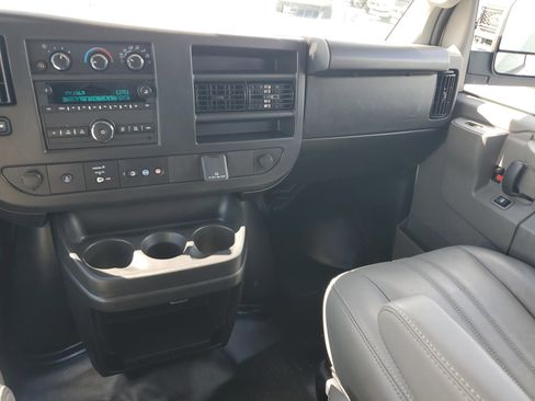 Used 2025 Chevrolet Express 2500 Work Van w/ Driver Convenience Package image 19